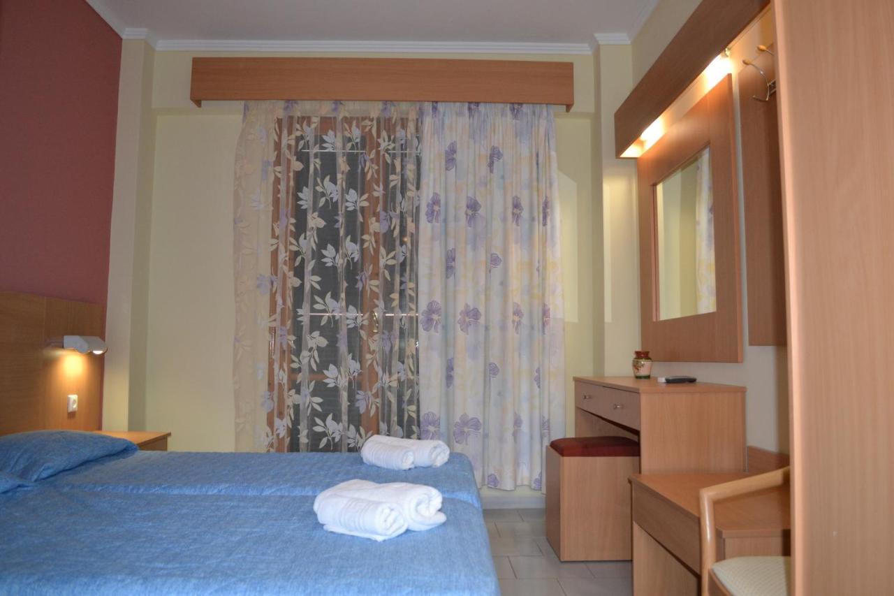 Apolafsi Aparthotel Lixouri Exteriör bild
