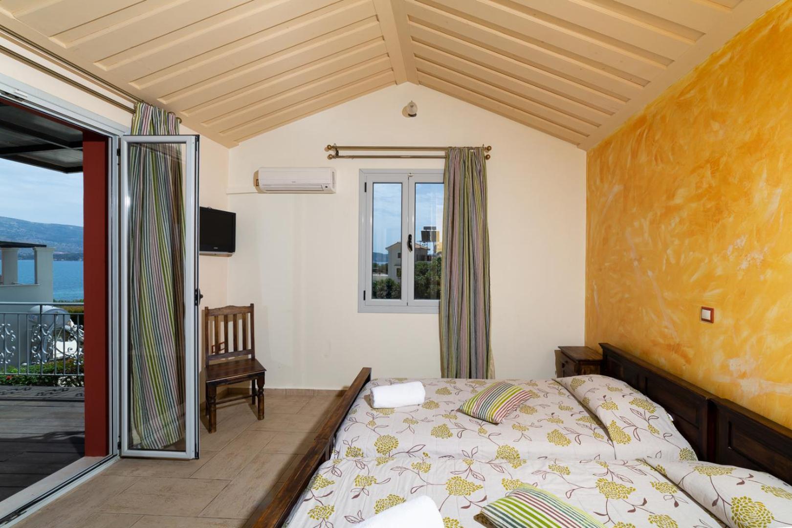 Apolafsi Aparthotel Lixouri Exteriör bild