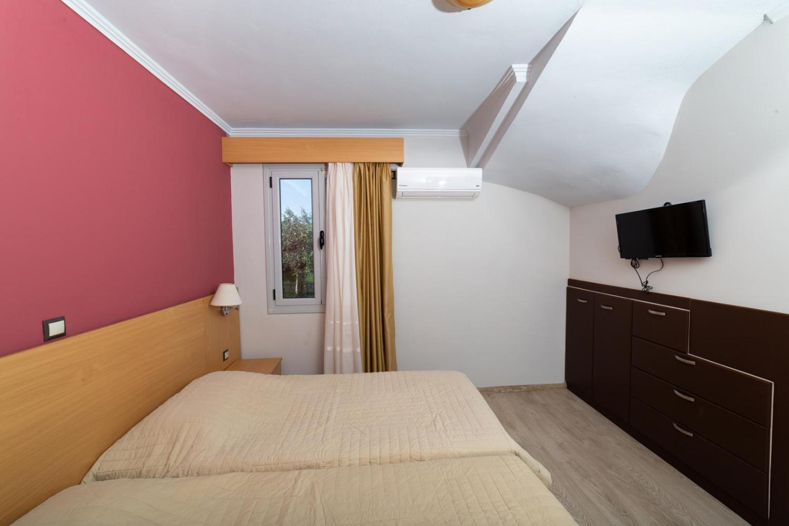 Apolafsi Aparthotel Lixouri Exteriör bild